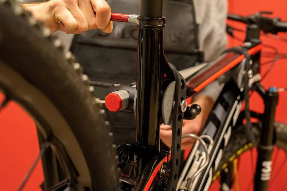 Silca-Hirobel-Montagehalterung-860205002281_f Silca Hirobel Montagehalterung – Bild 6