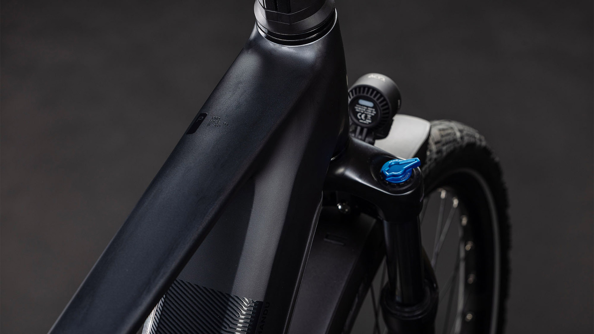 112200_D_01 Cube Kathmandu Hybrid Pro 800 coal´n´black – Bild 3