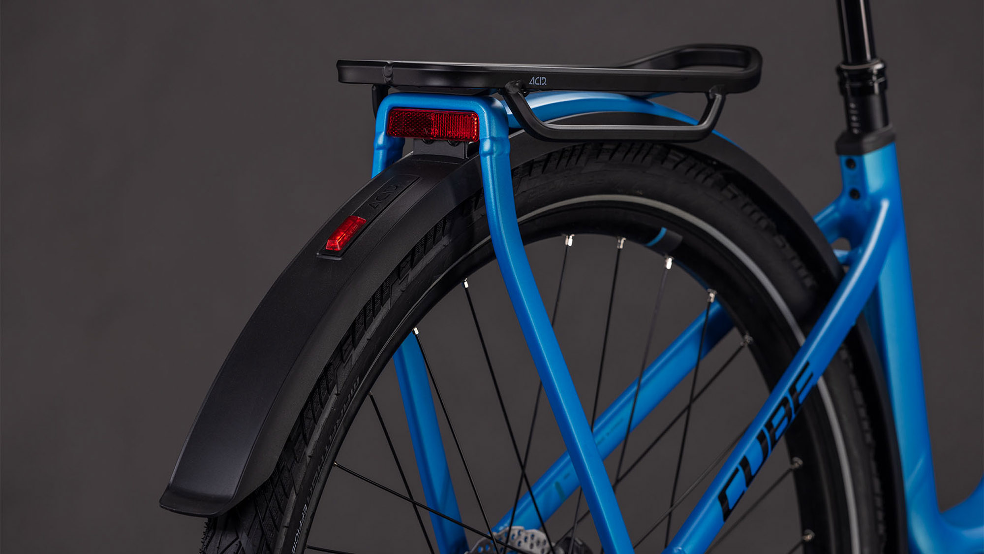 112312_D_02 Cube Kathmandu Hybrid Comfort Pro 800 azure´n´black Easy Entry – Bild 4