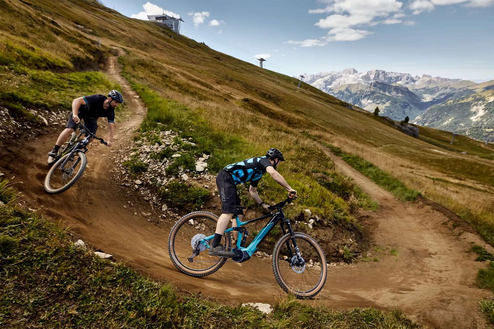 BESV-99-Y2P64-8S1-20162146-TRS-160-1-1-LE-720WH-2_800x800@2x BESV TRS 160 1.1 LE 720WH – Bild 2