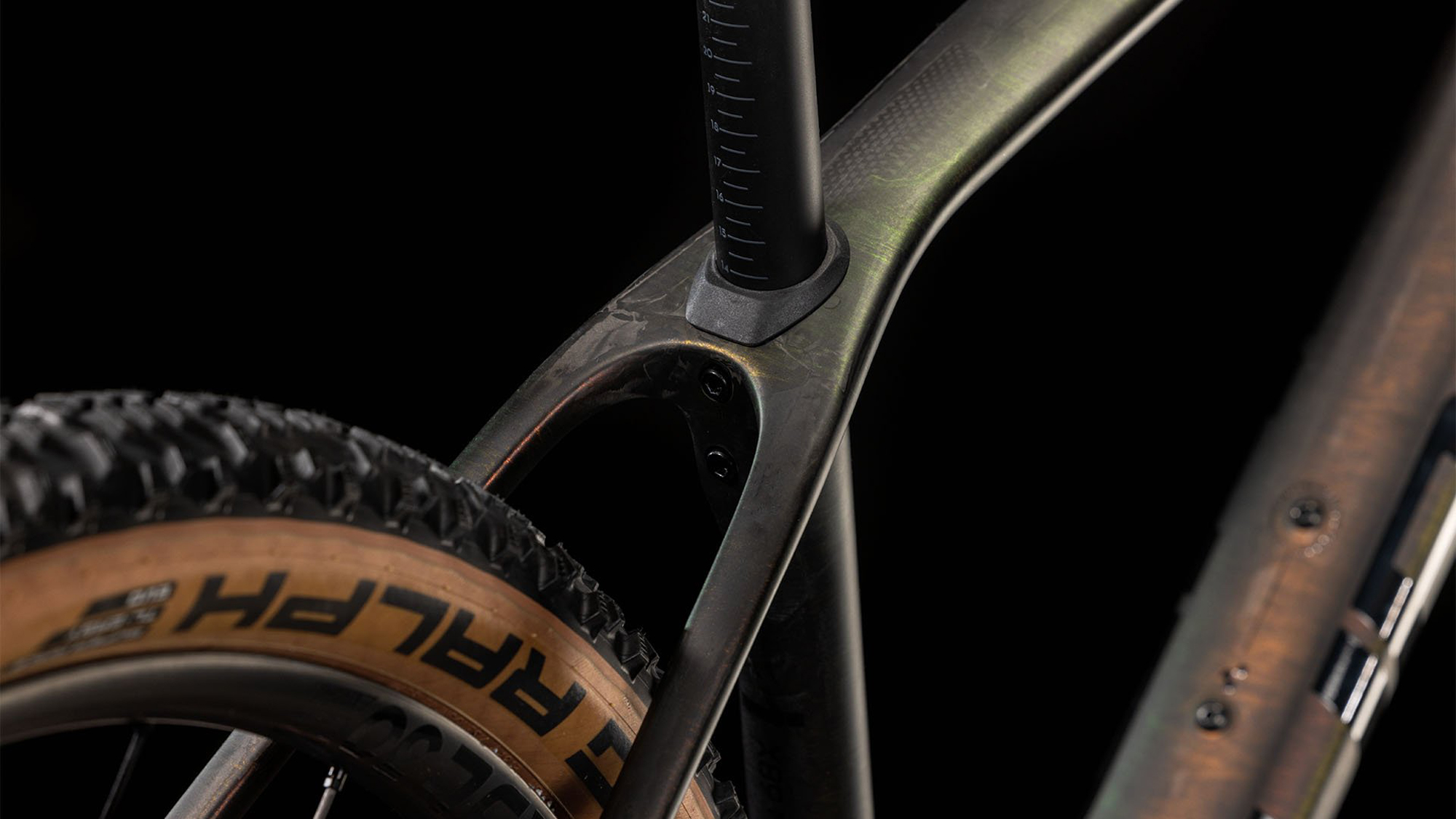 Cube-845700-20142813-Phenix-C68X-SLT-liquidlava-n-black-4 Cube Phenix C:68X Race chromeblue´n´liquidblue – Bild 4