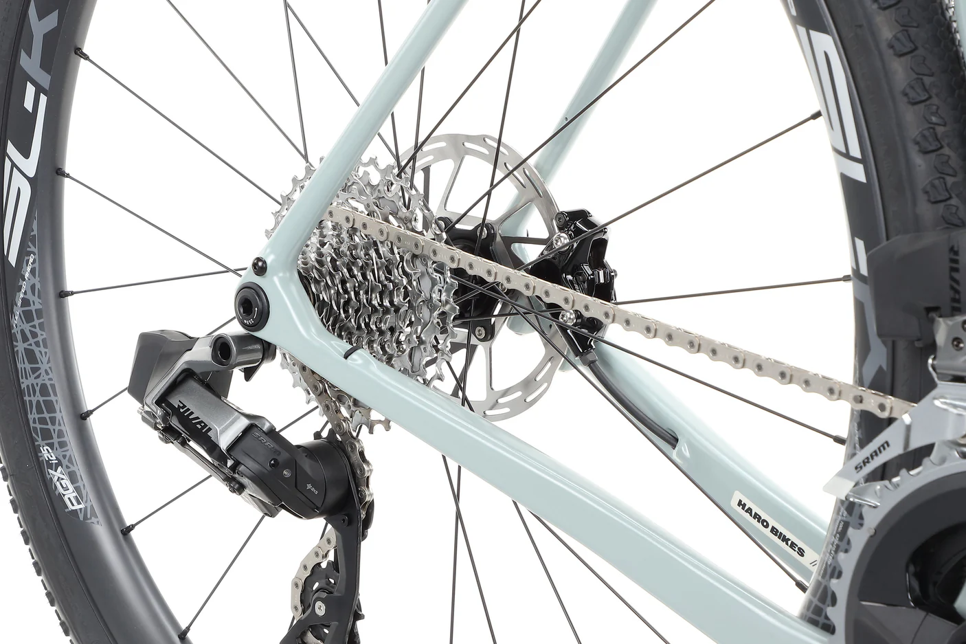 5be3fb976aee8489fb762e40a5fb924af344ffa2_2024_Haro_Buzzard_Carbon_1_Black_Blue_Fade_Detail_5_49163f15_fa94_419f_b5d6_7604b8d4957d Haro Bikes Buzzard Carbon 1 – Bild 2