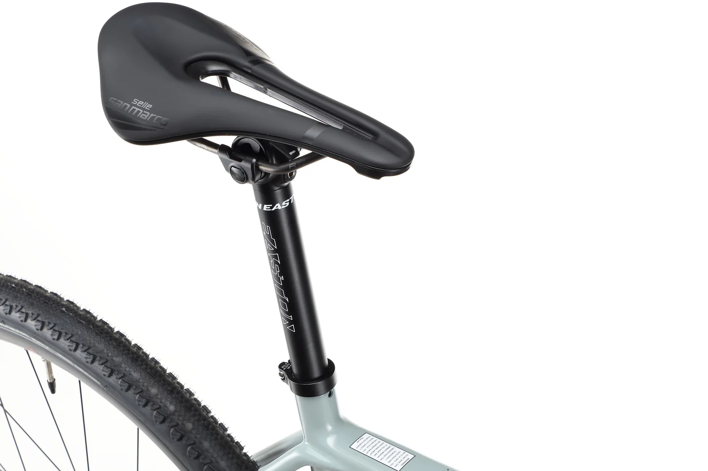 5d6f7d7eaabbb9a346868fa9ee5519decb931e99_2024_Haro_Buzzard_Carbon_1_Black_Blue_Fade_Detail_7 Haro Bikes Buzzard Carbon 1 – Bild 3