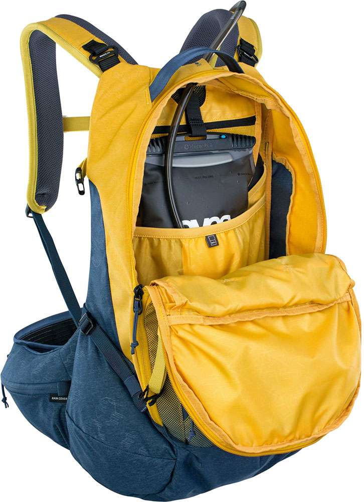 EVOC-Trial-Pro-26-6_800x800@2x Evoc Trail Pro 26L - Protektor Rucksack – Bild 6