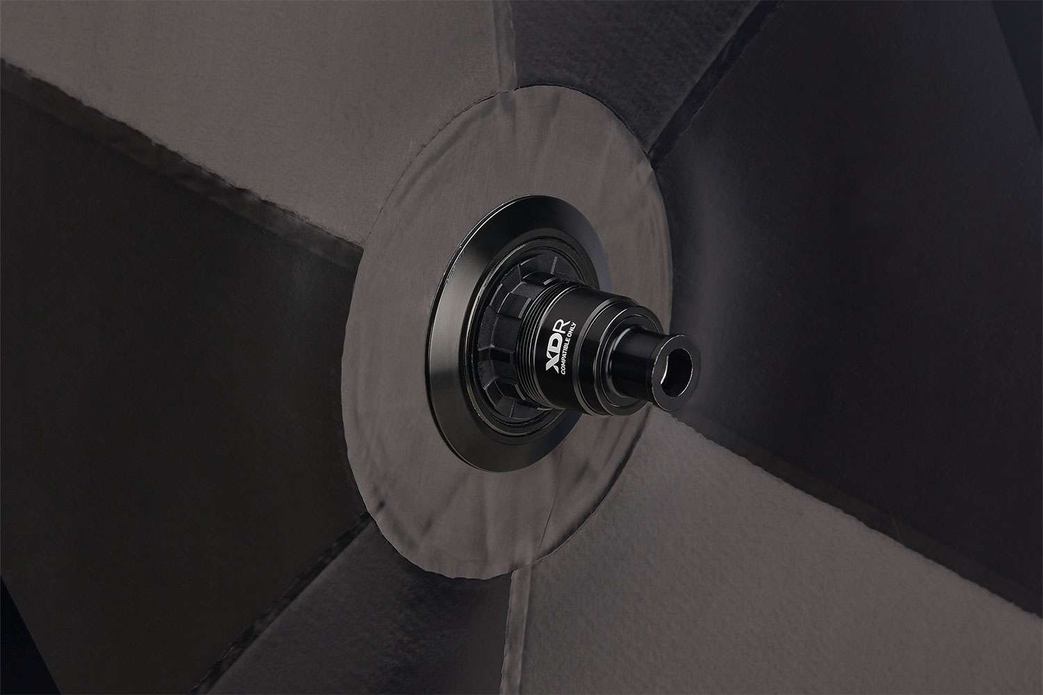 Newmen-Streem-TT-Infinite-89741-4_800x800@2x Newmen Streem TT Infinite 28" FADE R CL Hinterrad – Bild 4