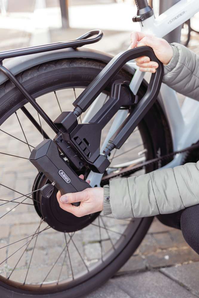 abus-96050-20130341-Granit-Super-Extreme-2500165HB230-Bugelschloss-USH-2500-Halterung-4_800x800@2x Abus Granit Super Extreme 2500/165HB230 Bügelschloss + USH 2500 – Bild 3