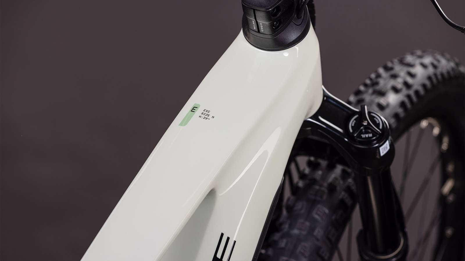 cube-102310-20161581-Stereo-Hybrid-ONE44-EXC-800-desertstone-n-driedherbs-2_800x800@2x Cube Stereo Hybrid ONE44 EXC 800 desertstone´n´driedher – Bild 2