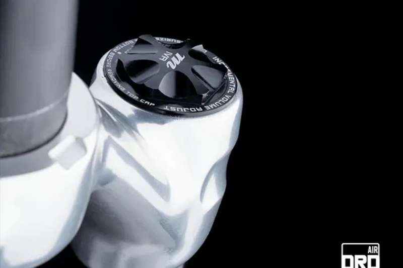 manitou-191-36977-A002-20140034-R7-Pro-29-Tapered-Boost-17_800x800@2x Manitou R7 Pro 29" Tapered Boost – Bild 5